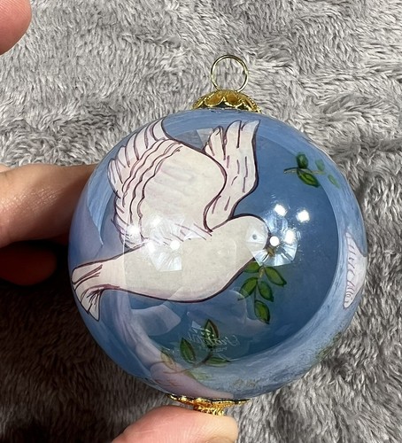 Li Bien 2005 Dove Christmas Ornament Ball Peace On Earth Happy Holidays ...