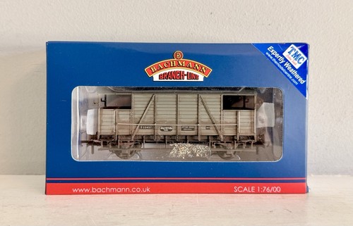 Bachmann 38-917 OO Gauge SE&CR 25T Dance Hall Brake Van BR Grey Early