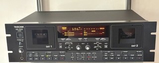 Tascam DA 302 Doppel DAT Recorder Digital Audio Tape Spieler 2 Dat Laufwerke