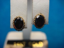 14K YELLOW GOLD 1.50 CTW GARNET STUDS