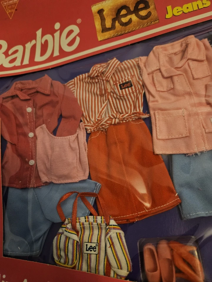 Nuevo 1995 Mattel Barbie Lee Jeans Moda Conjunto Conjunto #68308 - Muñeca Vintage Tela Foto 2 de 4