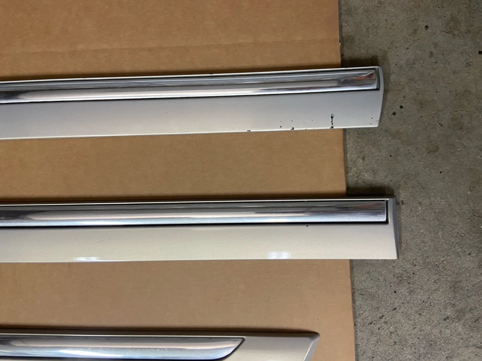 Mercury Grand Marquis 2006-2011 juego de 6 puertas moldeado verde plata Foto 2 de 4