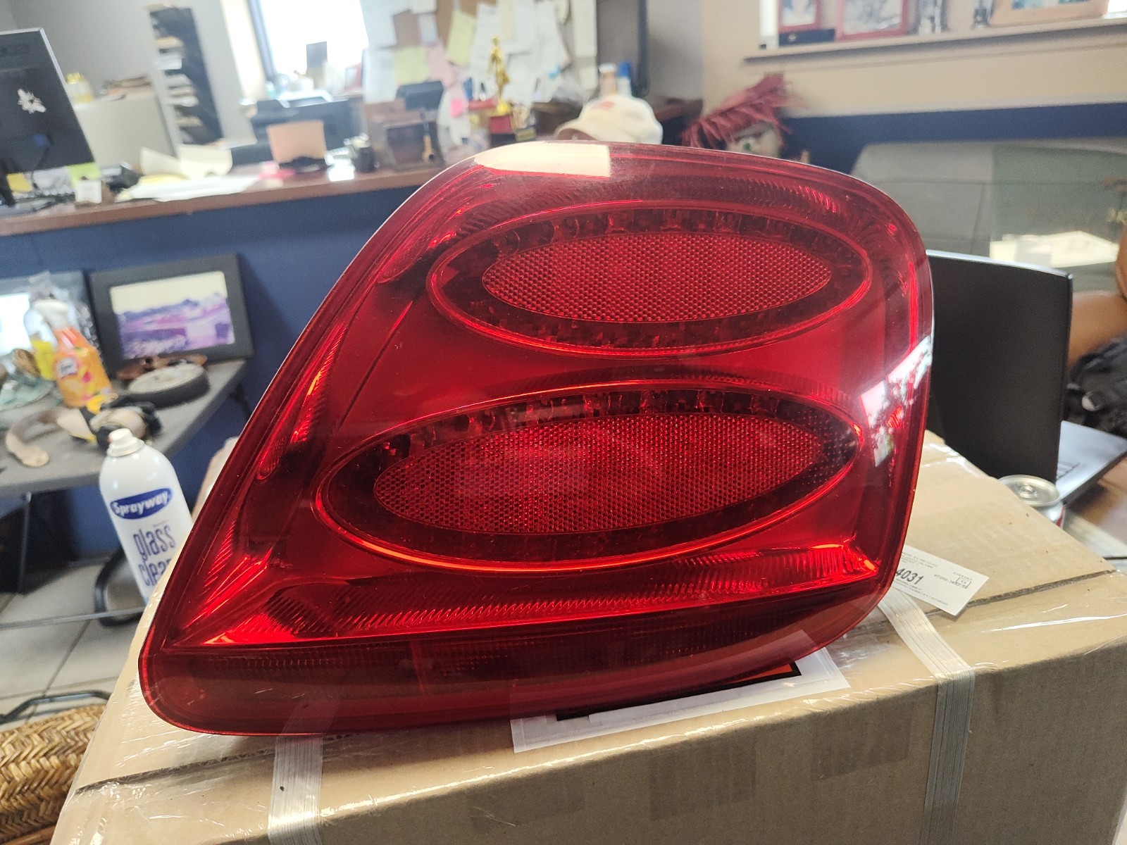 2005-10 BENTLEY CONTINENTAL GT GTC PASSENGER SIDE TAIL LIGHT
