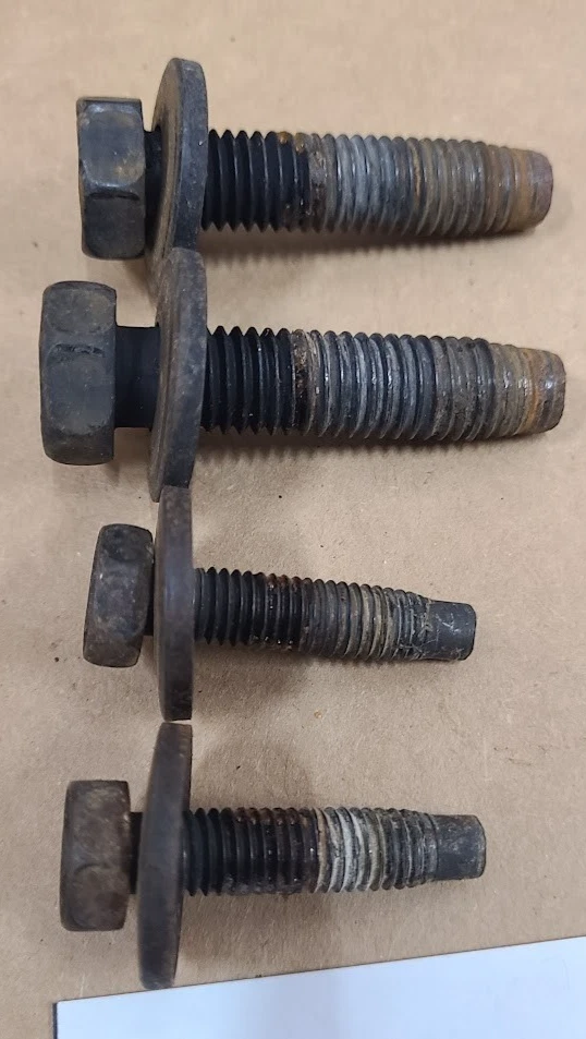 OEM 2003-2009 DODGE RAM 2500 3500 CUMMINS DIÉSEL ASIENTO DELANTERO PERNOS DE MONTAJE PERNO Foto 3 de 4