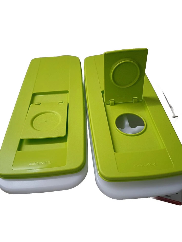 Tupperware Ice Tray Flip top White BASE Green LID Christmas Gift  - Image 2 of 4