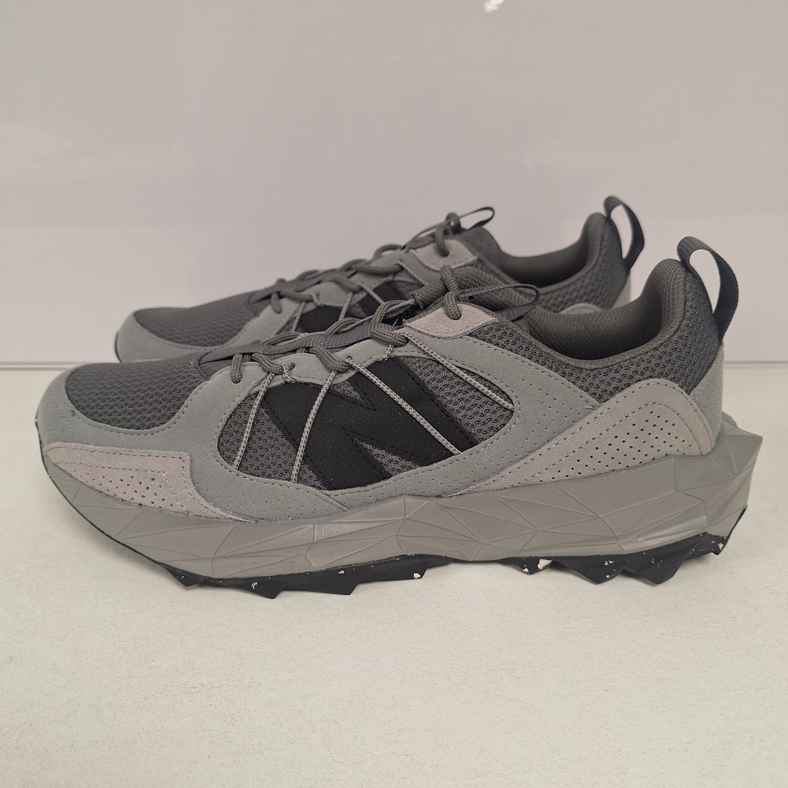 New Balance Tektrel Trainers UK10 - Stylish Women's Sneakers image 5