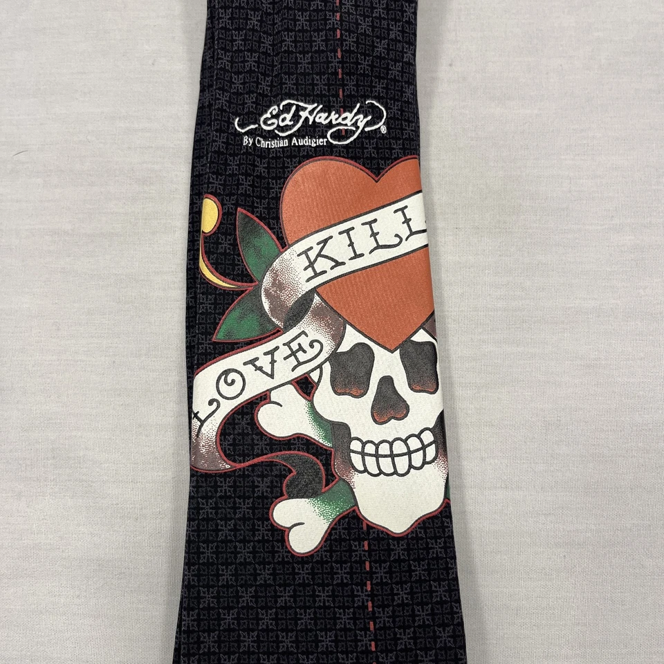 Corbata Ed Hardy Para Hombres Negra Love Kills Calavera Corazón Tatuaje Estampado Seda Gráfico Corbata Foto 4 de 4