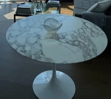 Eero Saarinen for Knoll Satin Arabescato Round Tulip Dinning Table White 42”