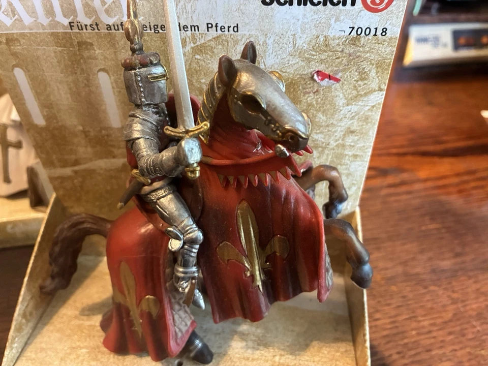 SCHLEICH 骑士世界 70018 退役人偶 马上的红王子 带剑 '07 — 第 3/3 张图片