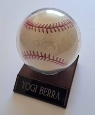 YOGI BERRA Sweetspot Signed Autographed OAL Baseball +Nameplate Case HOF Yankees