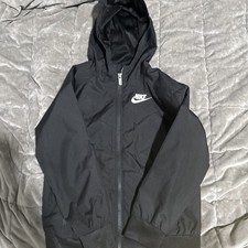 Nike Boys Size 6 Medium Windbreaker nice