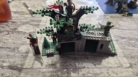 LEGO Castle: Camouflaged Outpost (6066)