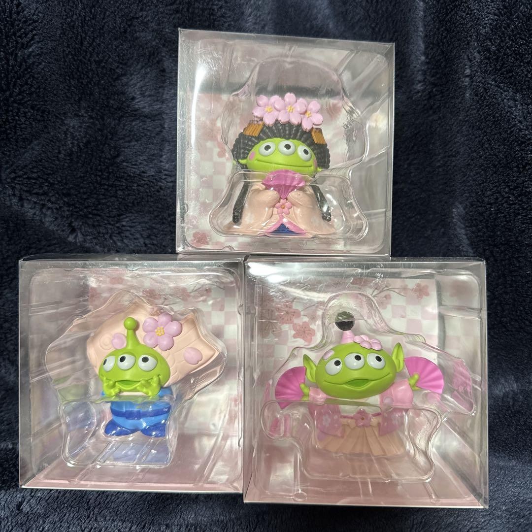 Disney Little Green Men Alien Sakura 3 figures Set Kimono Hakama