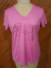 Under Armour Women's Size M Athletic Top Pink V-Neck Logo Front Short Sleeve