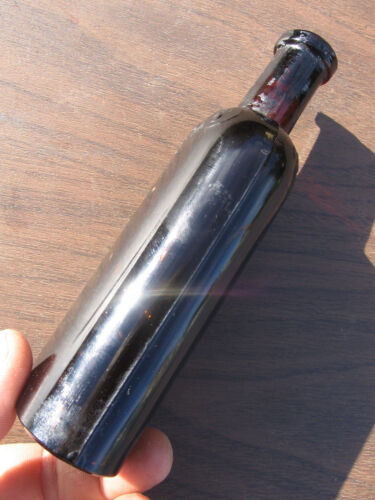 THE GREAT HORSE REMEDY Dark Amber Bottle with Residue 5 1/2" - Bild 4 von 6