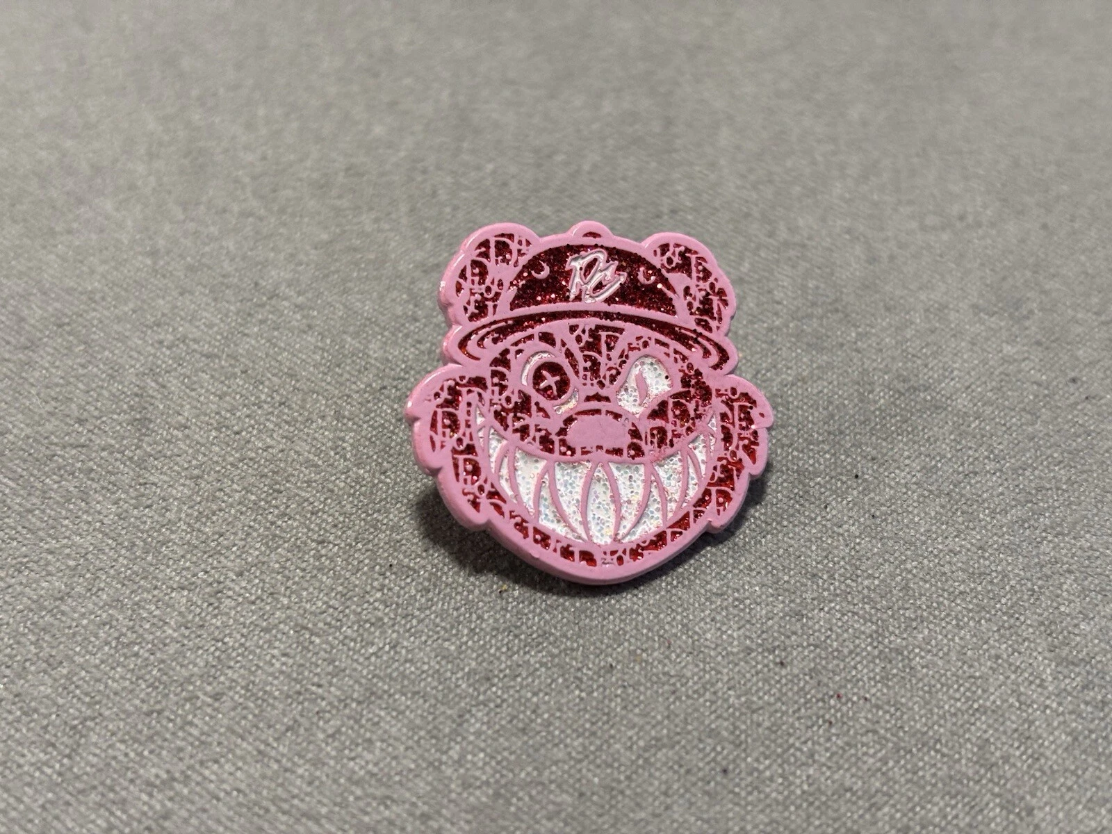 Mini ours effrayant Pinzcity Saint Valentin Dior rouge blanc pailleté rose Saint Valentin