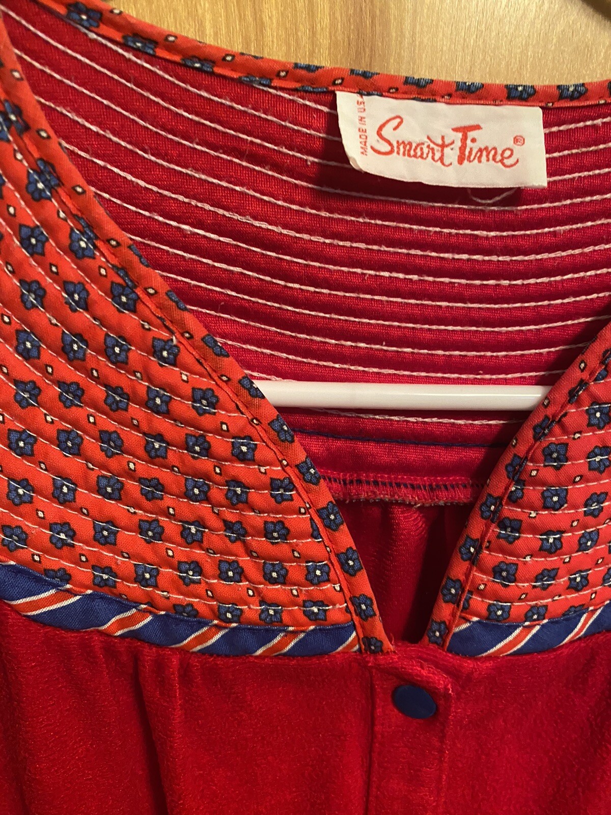 Vintage Smart Time Red Button Robe Housecoat Quilted Pocket