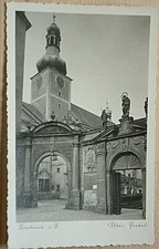 41386 AK Bohemia Church With Abbey Portal View Of Entrance Gate