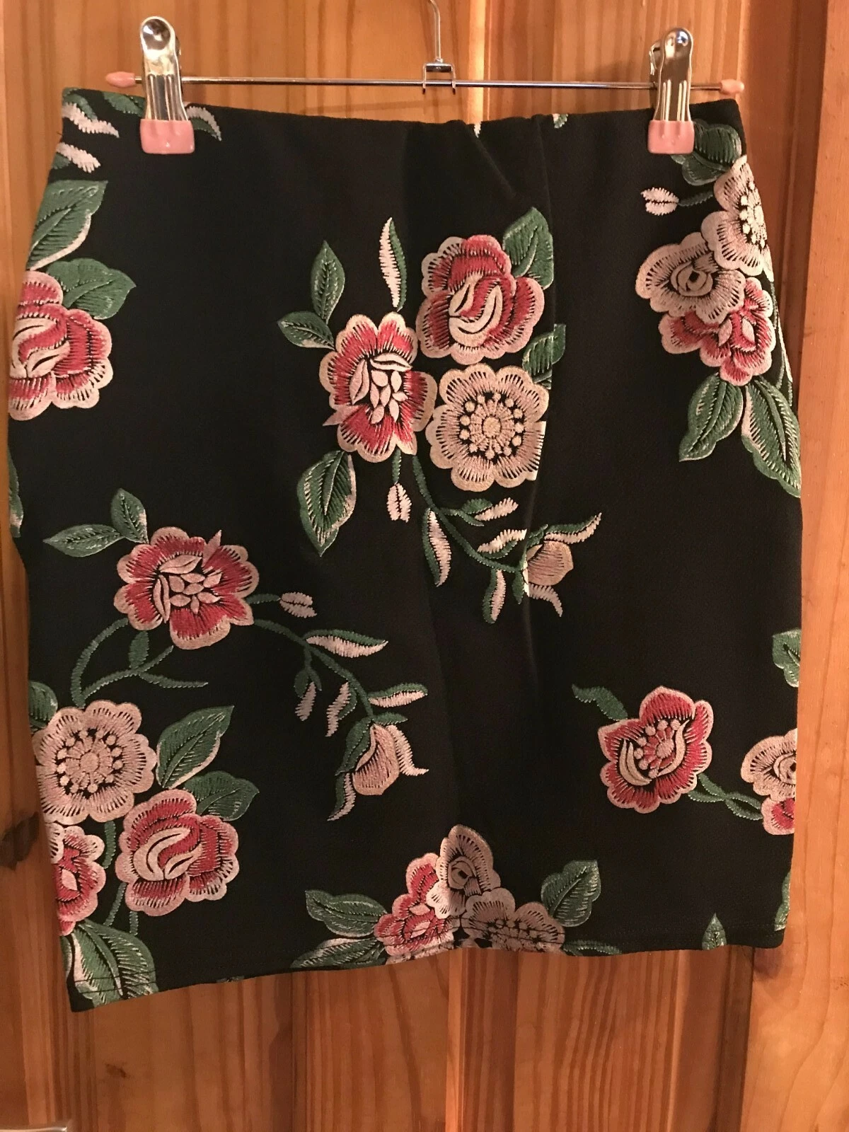 New Look Bodycon Mini Skirt Black Floral Embroidery Size 8 BNWOT