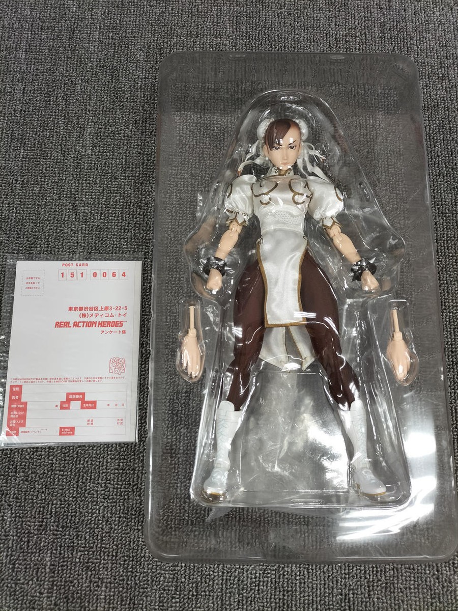 Medicom Toy Real Action Heroes RAH Street Fighter Chun Li White
