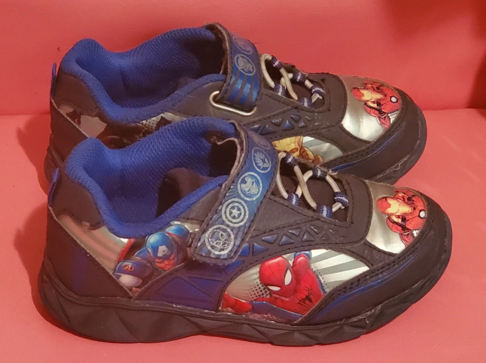 MARVEL BLUE FASHION BOYS SNICKERS - Image 2 of 4