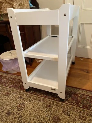 boori urbane change table