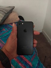 Apple iPhone 7 - 32 GB - Black Unlocked 