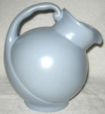 VINTAGE METLOX POPPYTRAIL VERNON CERAMIC POWDER BLUE RARE BALL TILT PITCHER