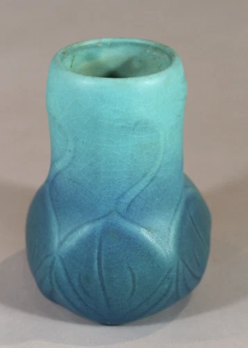 Van Briggle Onion Blub Blue Green 4.75" x 3.5" (Diameter) Matte Vase c. 1925