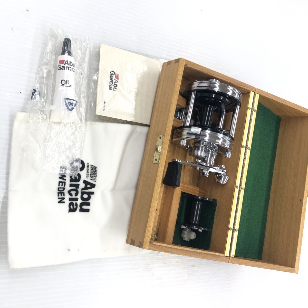 Abu Baitcasting Reel Ambassador 5000c 75th Anniversary Model A