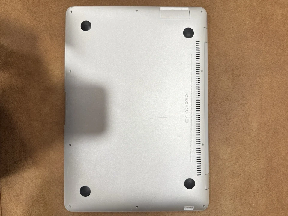 2009 Apple MacBook Air 13" A1304 1.86GHz, 2GB, 128GB SSD - Image 4 of 4