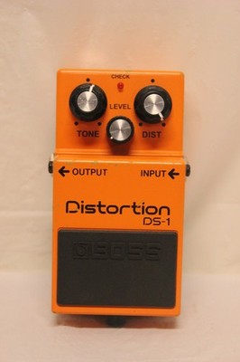 Boss DS-1 Analog Distortion Guitar Effects Pedal for Electric Guitar E3B2