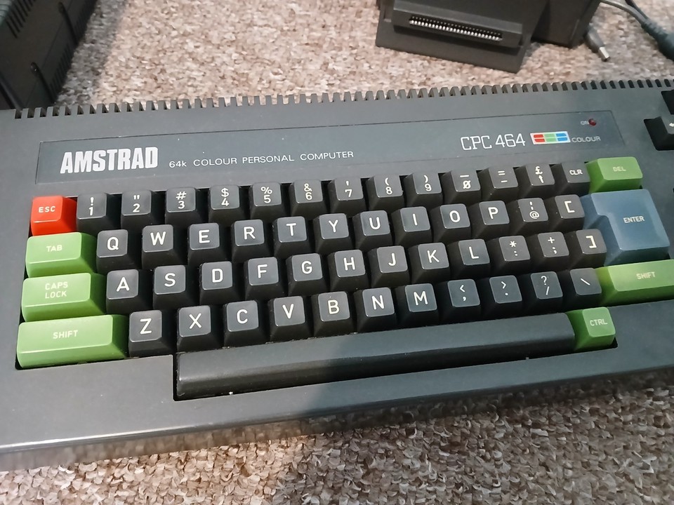 AMSTRAD ORDINATEUR COULEUR 64K CPC 464 Complet + 2 Jeux (Description