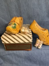 vintage dutch wooden shoes clogs