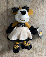 Pirates of the Caribbean Disney The Main Attraction Minnie Mouse Plush 2/12 NWT