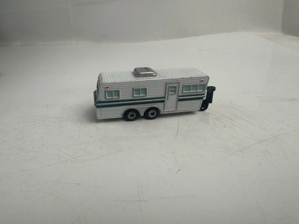 Casa rodante Micro Machines 1990 #2 cámper de fin de semana remolque Travelall - Galoob de colección Foto 4 de 4