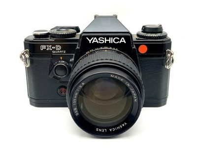 Yashica FX-D Quartz + Yashica 135mm f/2.8 Kit Set Analog SLR 35mm Kamera