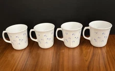 Corelle Provincial Blue Coffee Tea Cups Mugs Flowers Vintage Set of 4 EUC