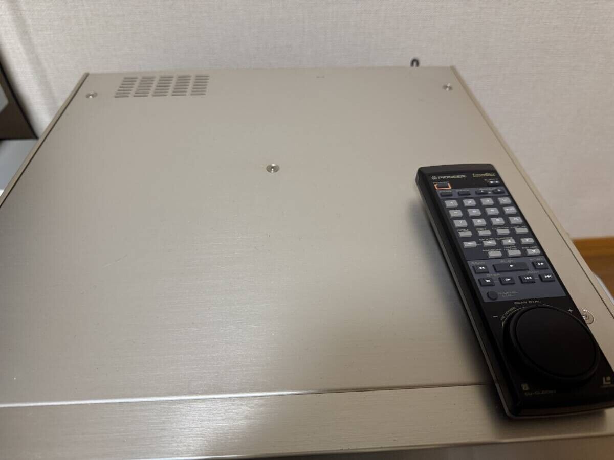 Pioneer CLD-959 LD/CD Laserdisc Player Maintained Working Pioneer CLD-959 LD/CD Laserdisc Player Maintained Working
