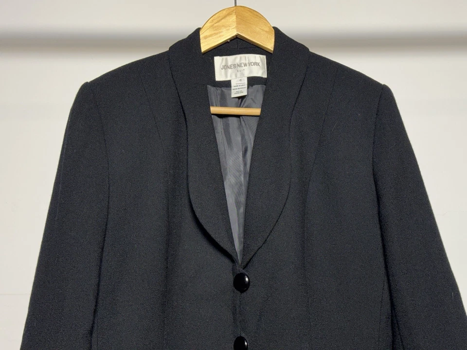 VTG 100% Wool Black Jones New York 3 Button Women’s Size 4 Blazer - Made in USA - Image 3 of 4