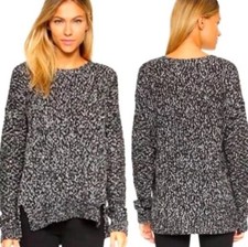 Vince. Wool Knobby Knit Crewneck Sweater