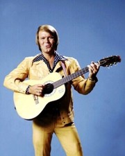 Glen Campbell Unsigned 10" x 8" Photo - Handsome American country singer *6