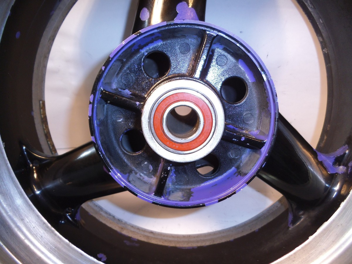 ゅり 1996 96-03 Kawasaki Ninja Zx7r Zx750p OEM Rear Wheel Rim Polished