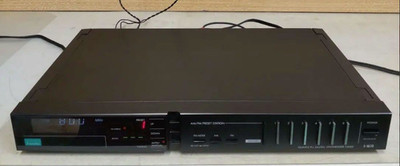 Sansui T-M70 QUARTZ PLL DIGITAL SYNTHESIZER TUNER AM FM Black AC100V 50/60Hz 9W