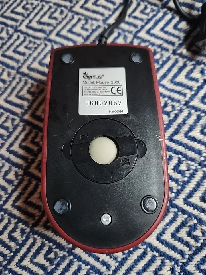 Ratón rojo Genius PS/2 vintage Foto 2 de 3