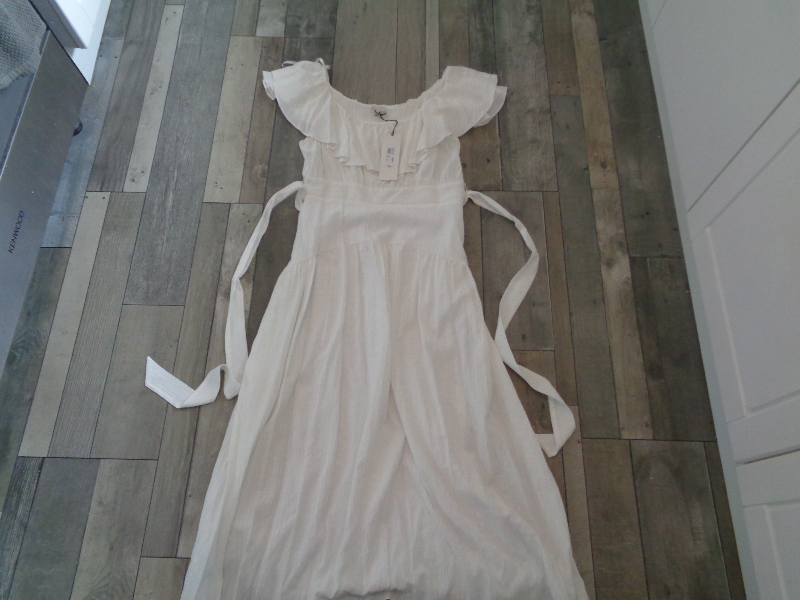 Picture 1 of 8