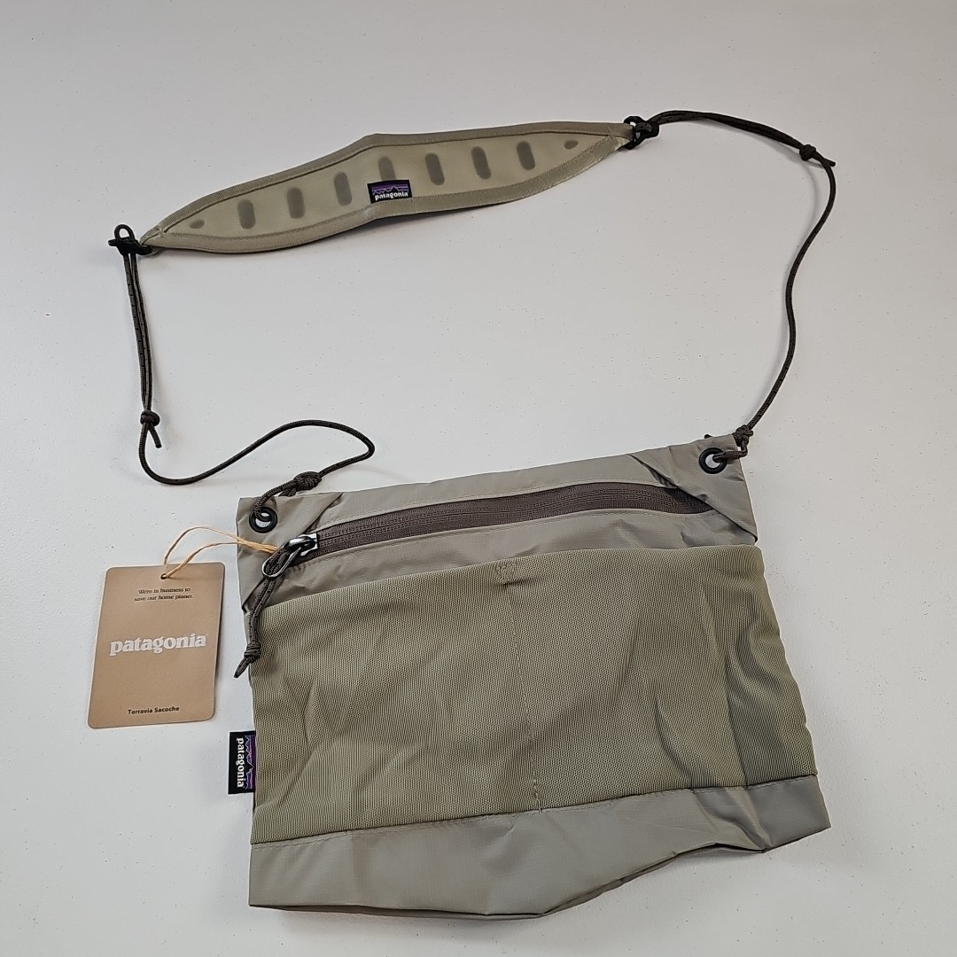 NEW NWT Patagonia Terravia Sacoche Bag One Size River Rock Green