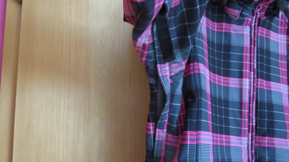 Protest Damen Winterjacke Gr. S = 36 neu & ungetragen schwarz pink Ski+Board - Bild 4 von 4