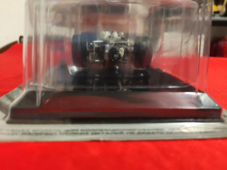 Collezione : Auto da corsa 1:24 BRABHAM BT24 DI Denis Hulme 1967 Con Fascic - Immagine 4 di 4