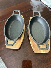 Set of 2 Oval Cast Iron Individual Casserole Fajita Dish with Wooden Underliner